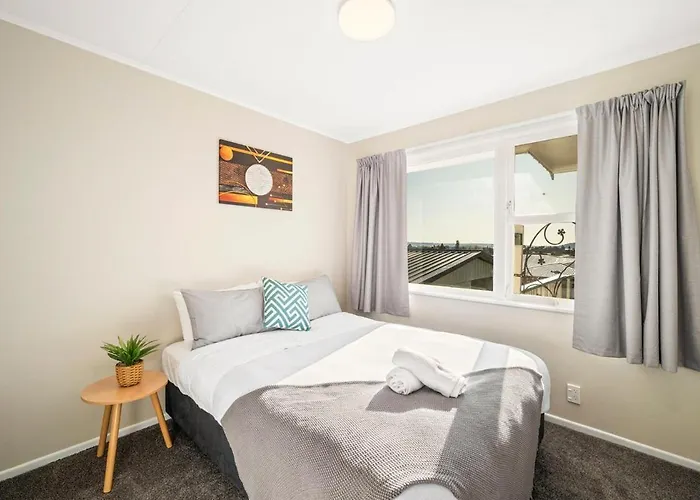 5 Bedrooms View Cosy Place * 罗托鲁阿